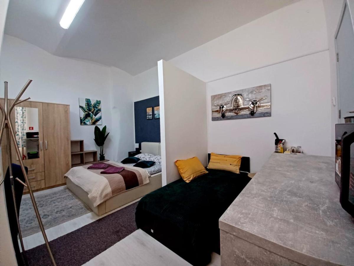 Studios Republicii Brašov Exteriér fotografie